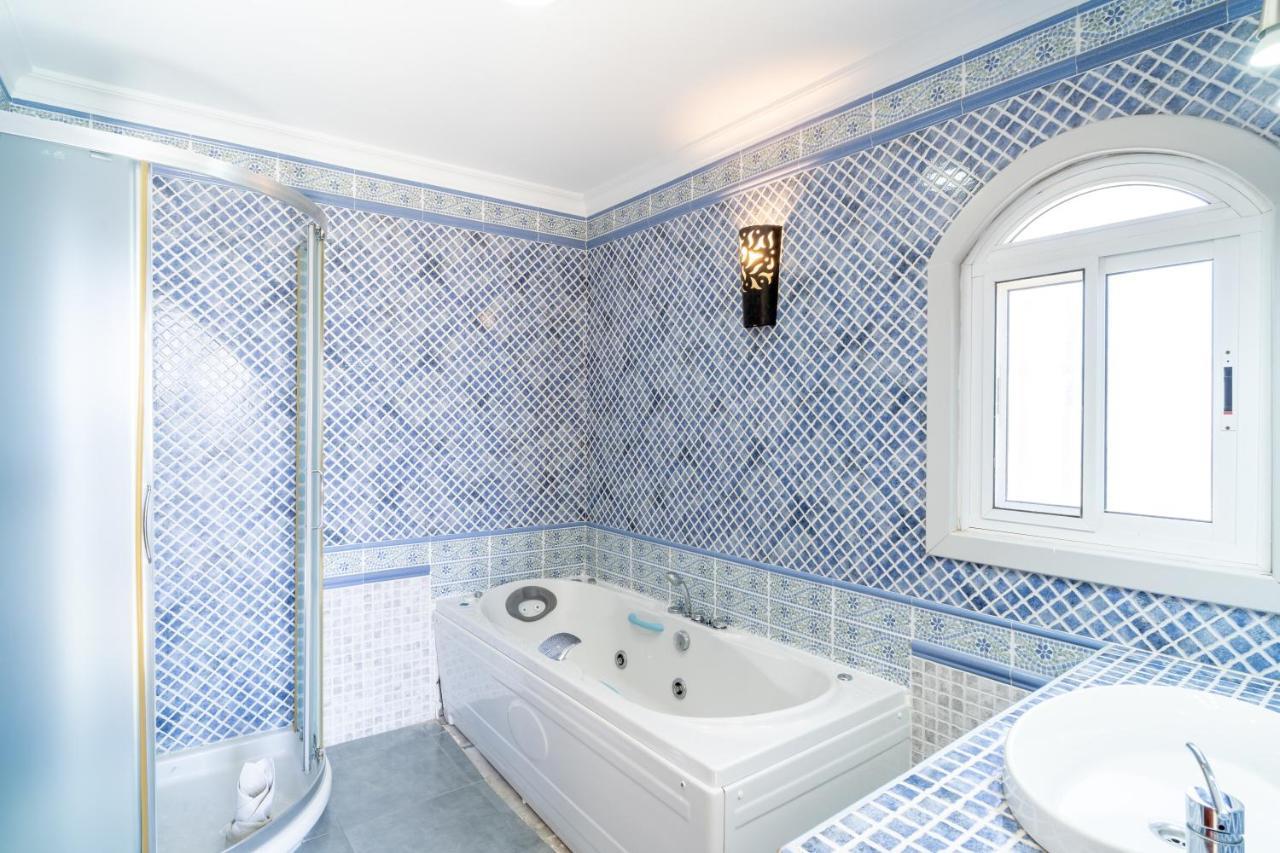 Villa Kenny Private Pool Casasol Nerja Bagian luar foto