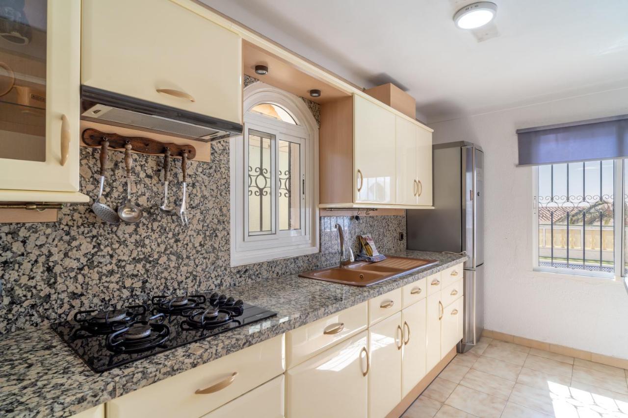 Villa Kenny Private Pool Casasol Nerja Bagian luar foto